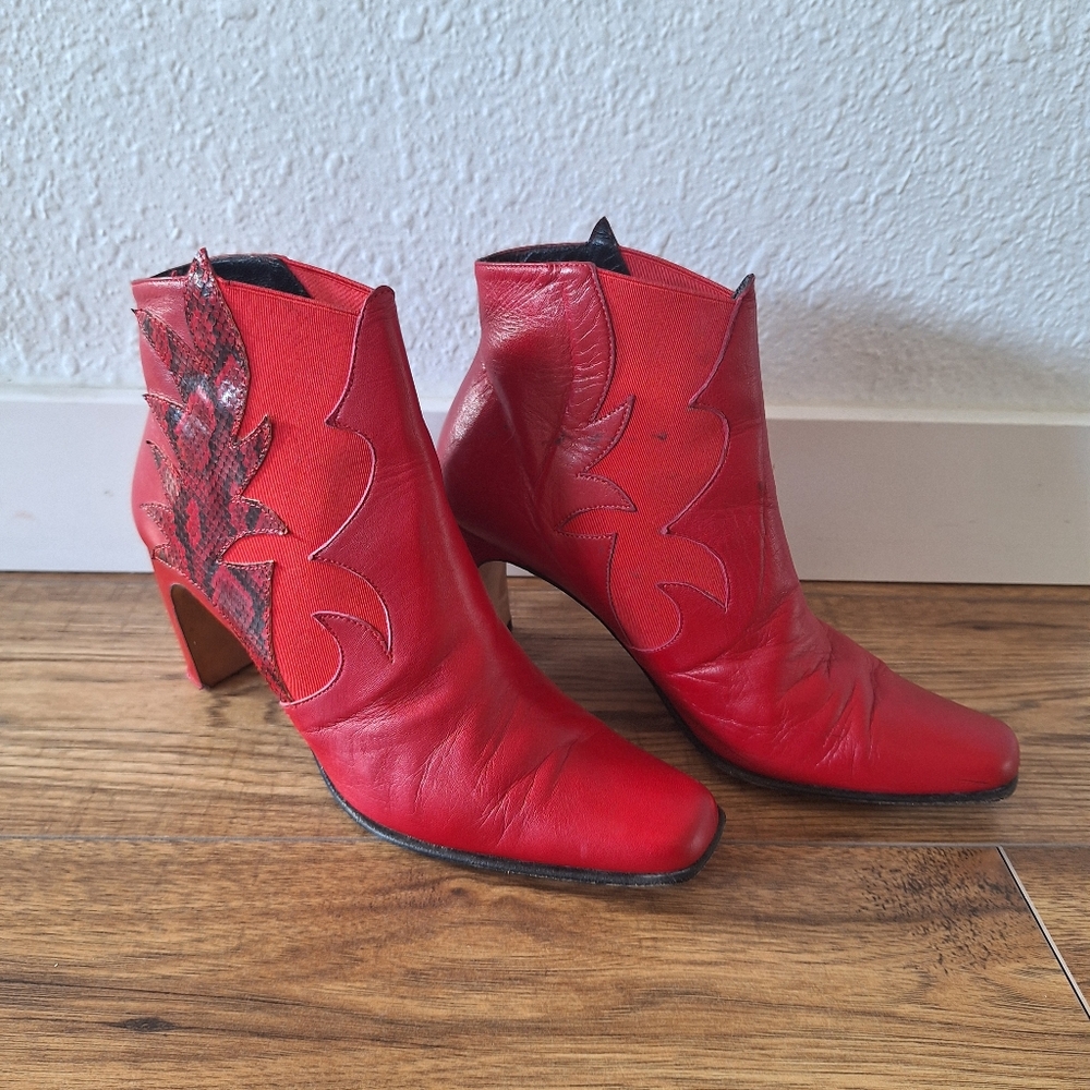 Vintage Beverly Feldman "Hot Stuff" Boots Made In Spain Women's Size 6.5 *As Is